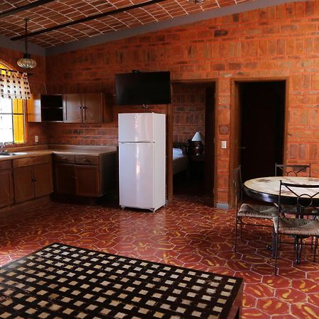 Mama Chuy Hotel & Villas San Juan Cosalá エクステリア 写真