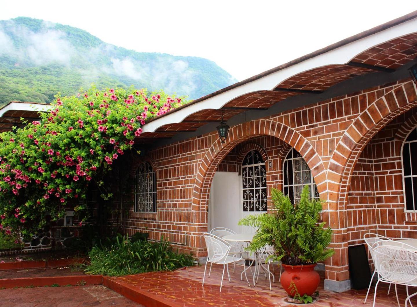 Mama Chuy Hotel & Villas San Juan Cosalá エクステリア 写真